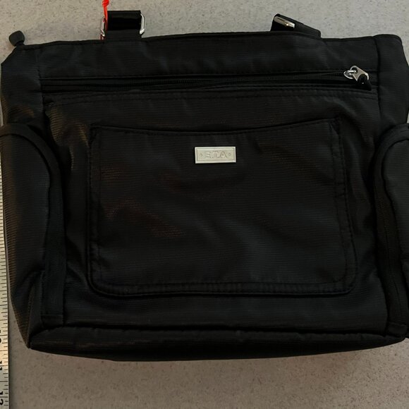 E.T.A by Rosetti Purse - Lots of pockets for organization! - Picture 6 of 13